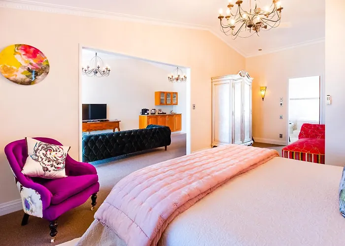 On The Point - 5* Rotorua