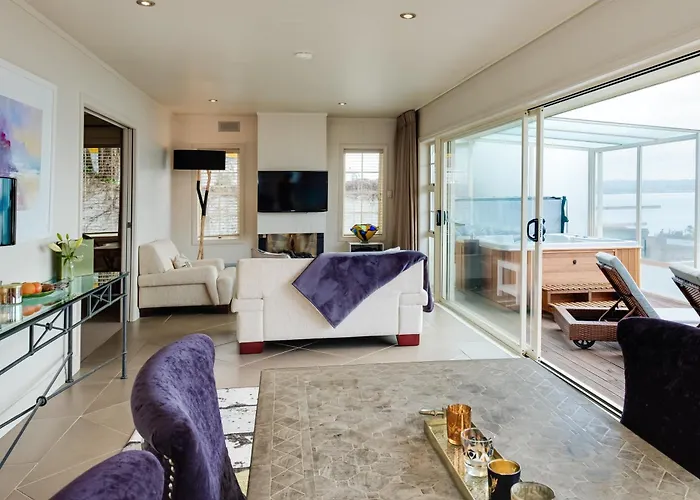 On The Point - 5* Rotorua