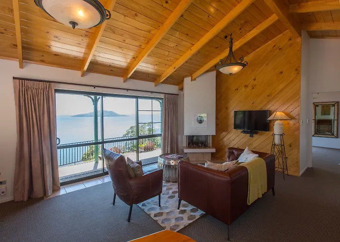On The Point - 5* Rotorua
