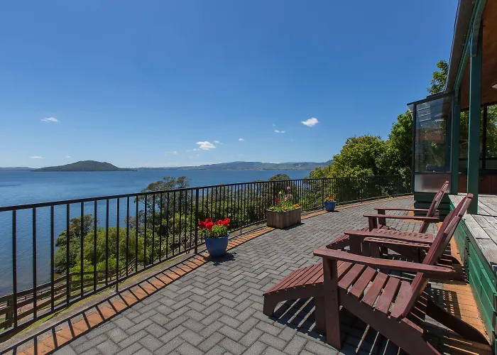 On The Point - 5* Rotorua